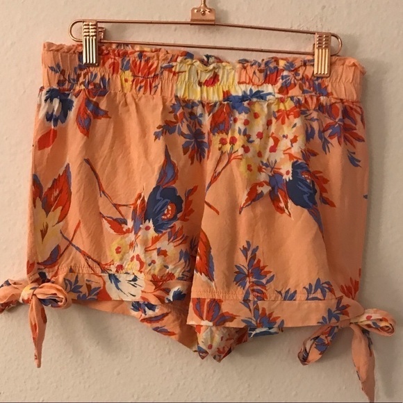 *** Floral Lounge Shorts - Picture 1 of 3